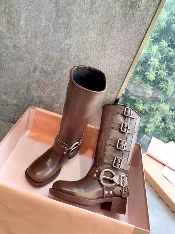 미우미우 부츠