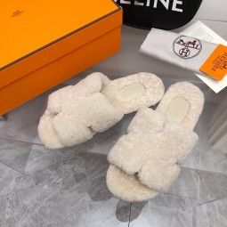 에르메스 퍼 슬리퍼