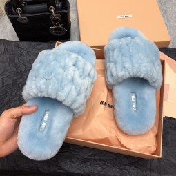 미우미위 퍼 슬리퍼