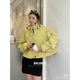 버버리 라인바람막이 자켓