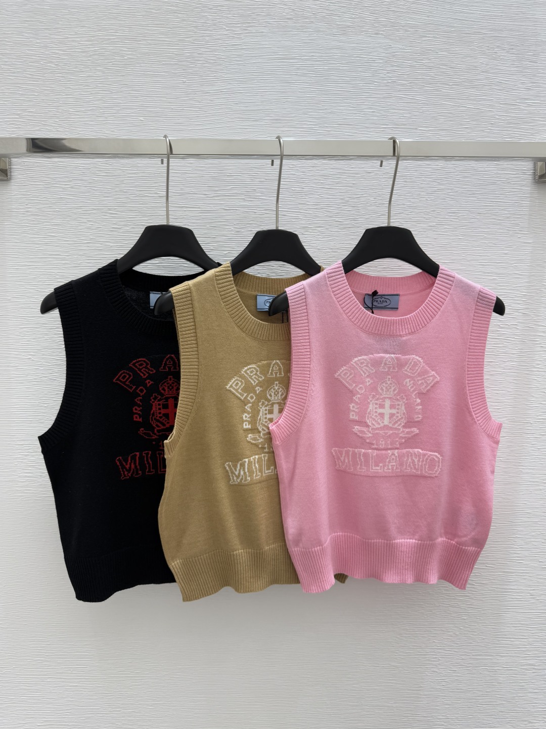 프라다 니트베스트