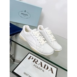 프라다 스니커즈