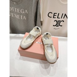 미우미우 타이어 스니커즈