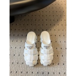 프라다 뮬 슬리퍼